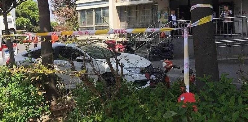 杭州楼道失火案15日宣判 事发小区仍在烧纸